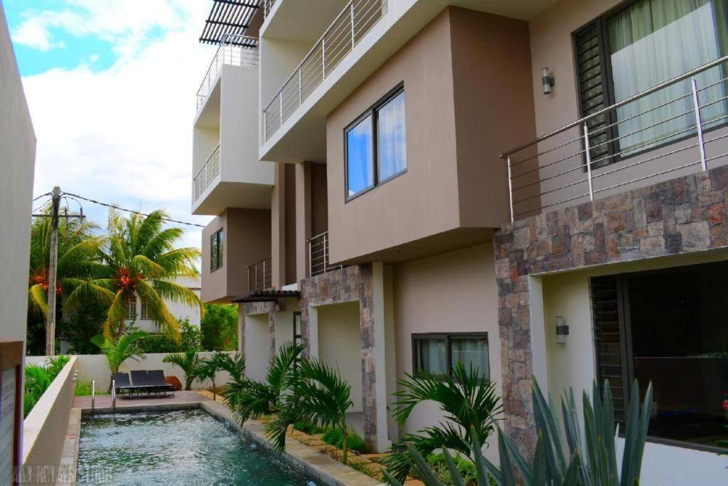 Modern And Cosy Condo: Westwood Apartments Flic en Flac Exterior foto