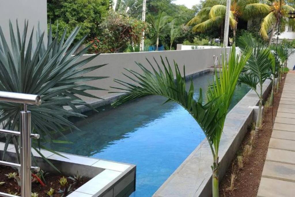 Modern And Cosy Condo: Westwood Apartments Flic en Flac Exterior foto