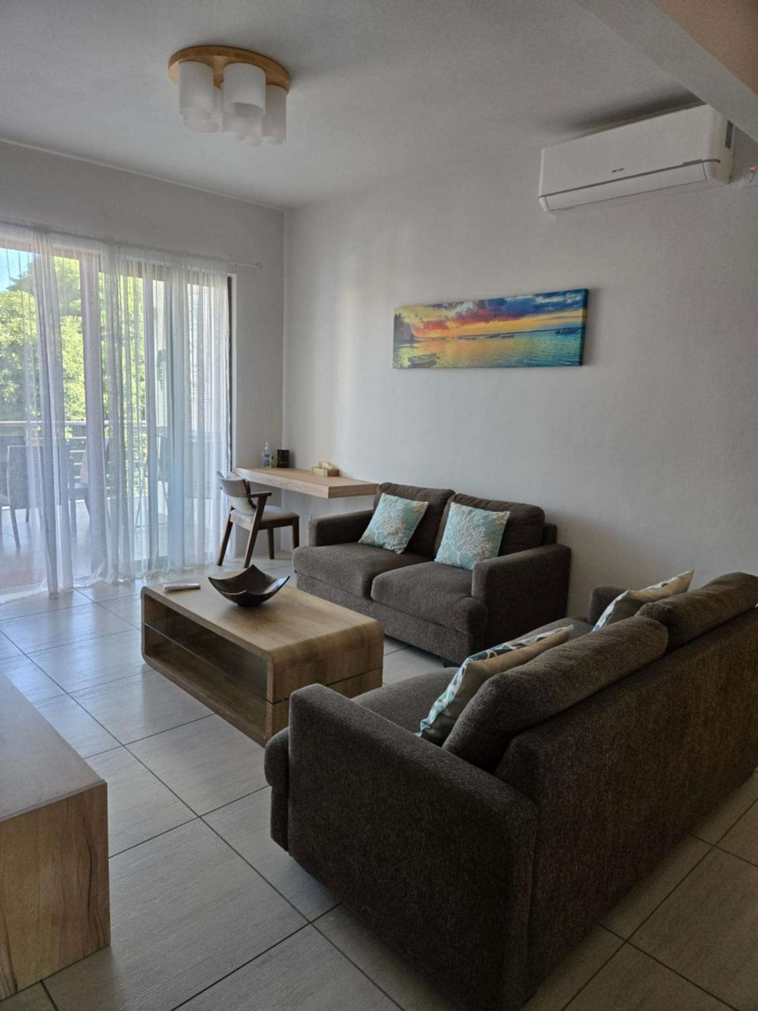 Modern And Cosy Condo: Westwood Apartments Flic en Flac Exterior foto